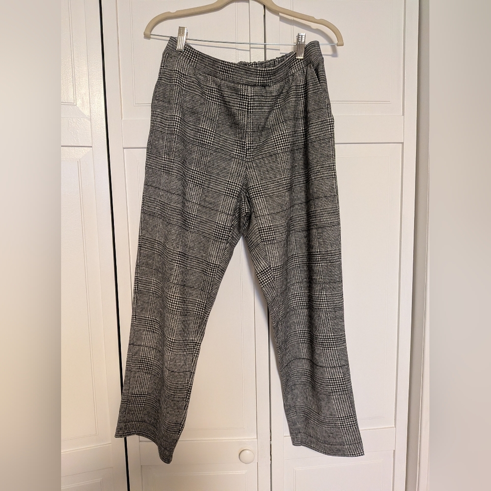 Banana Republic Women's Black and White Plaid Pants